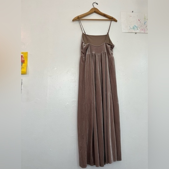 Urban Outfitters | Emmabella Velvet Cropped Wide Leg Jumpsuit - Picture 5 of 6